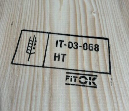 marchio su legno